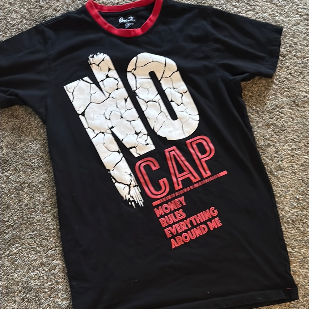 No cap CREAM Black and Red Graphic Tee Short Sleeve